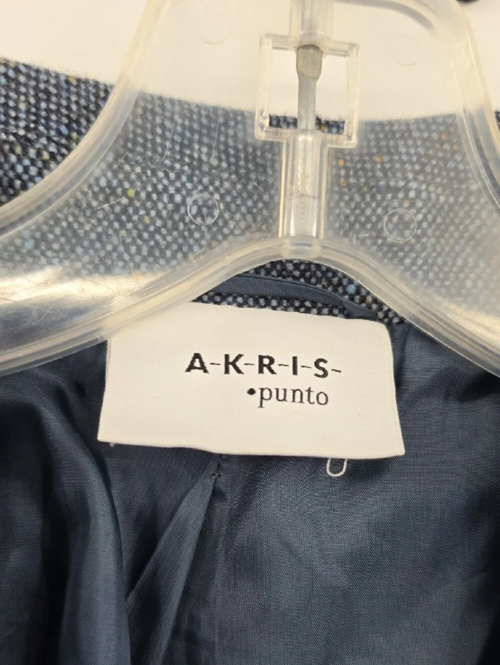 Akris Punto tailored single